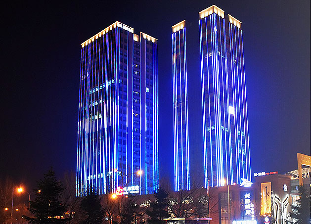LED線(xiàn )條燈